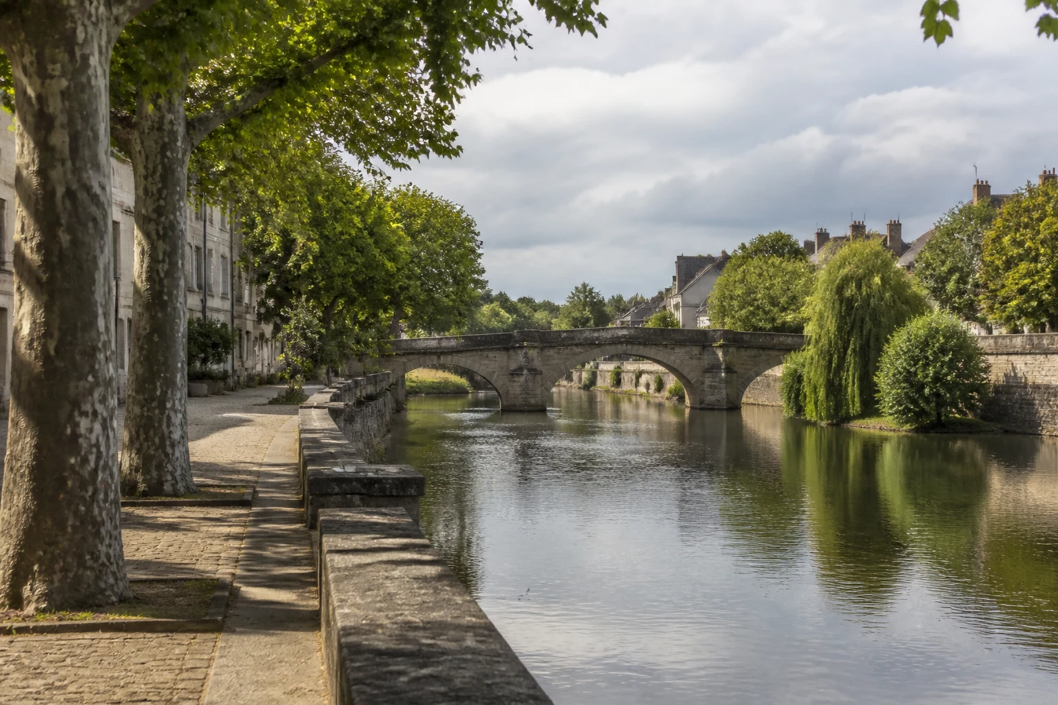 Les bords de rivière