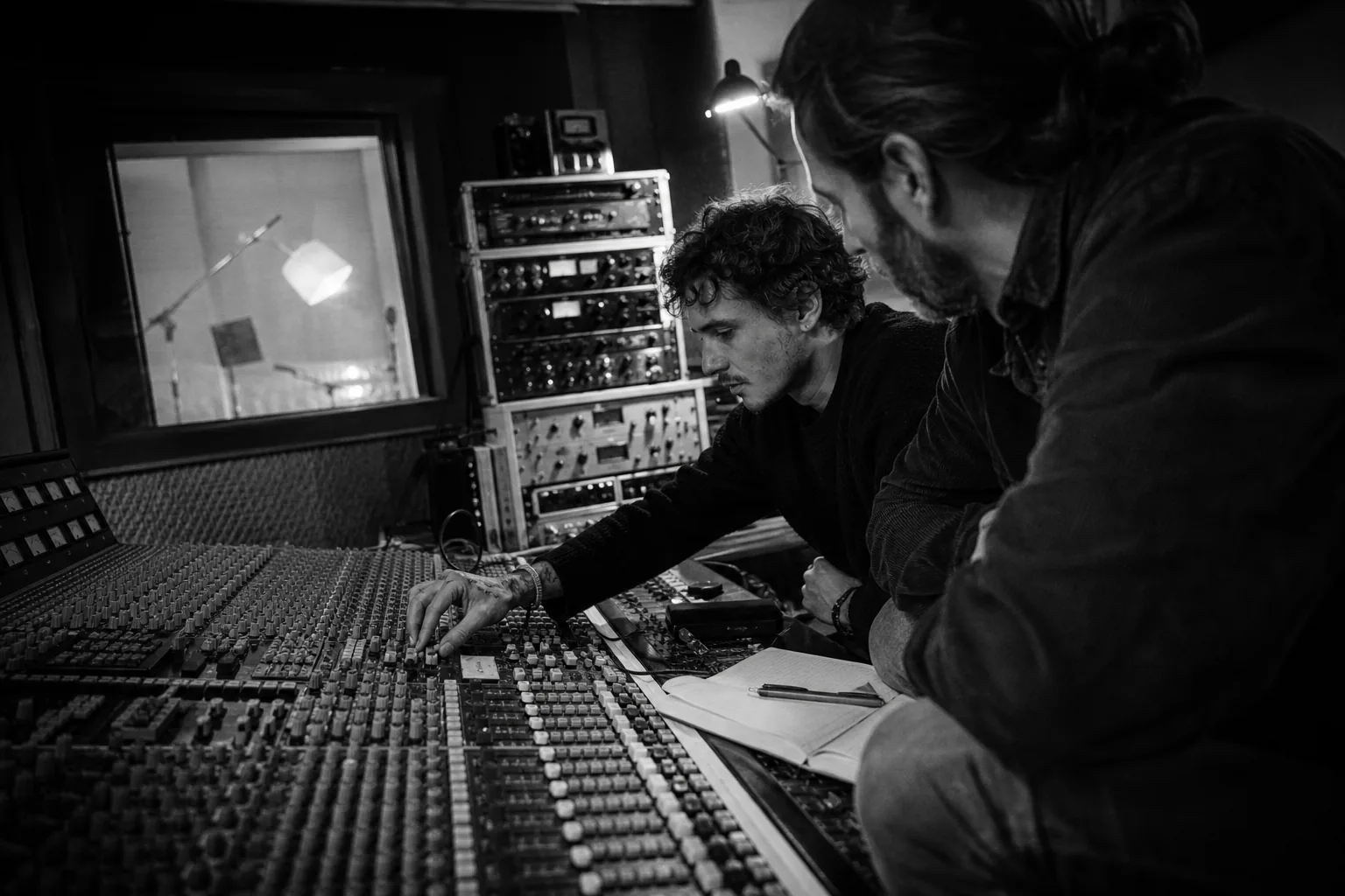 Des oreilles avant des machines.