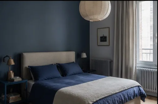 Chambre bleu profond et grège