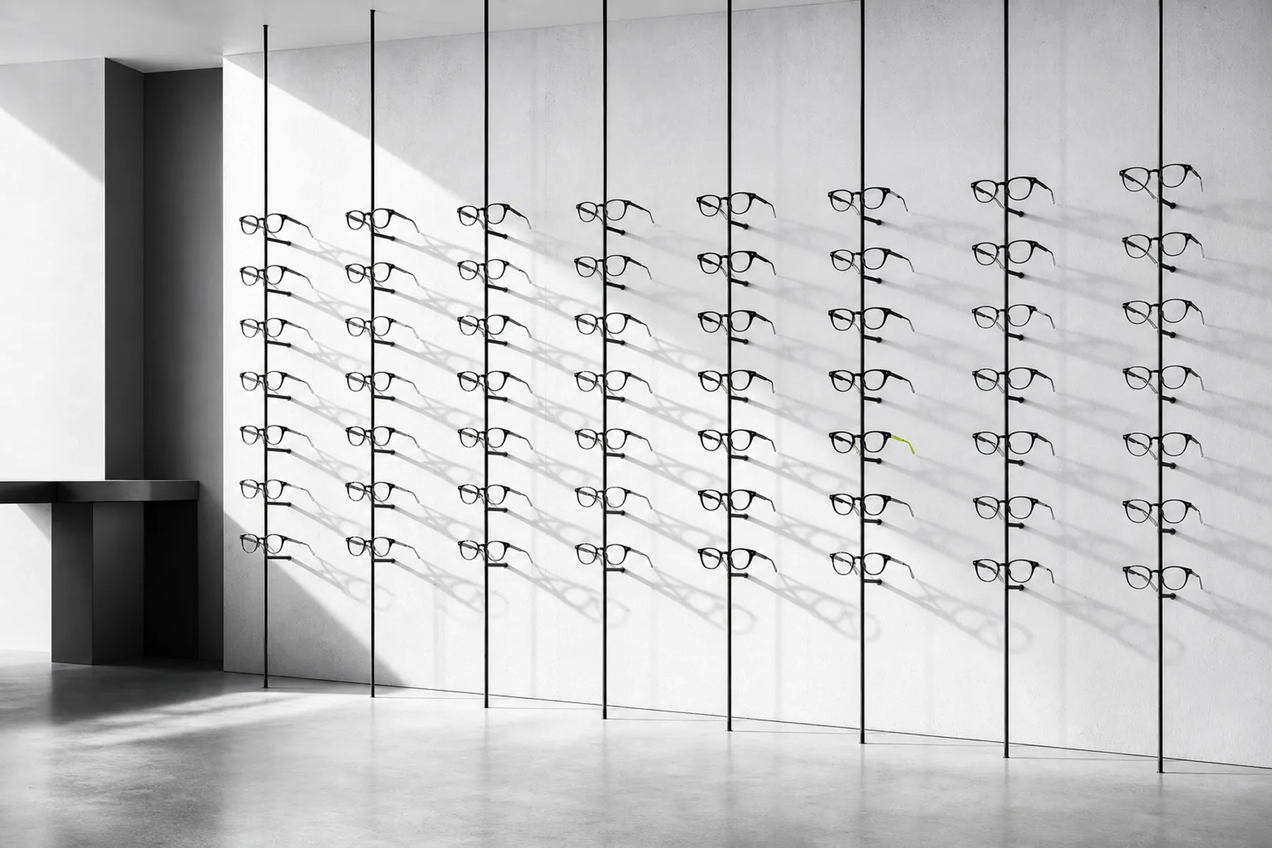 Le mur de montures de la boutique