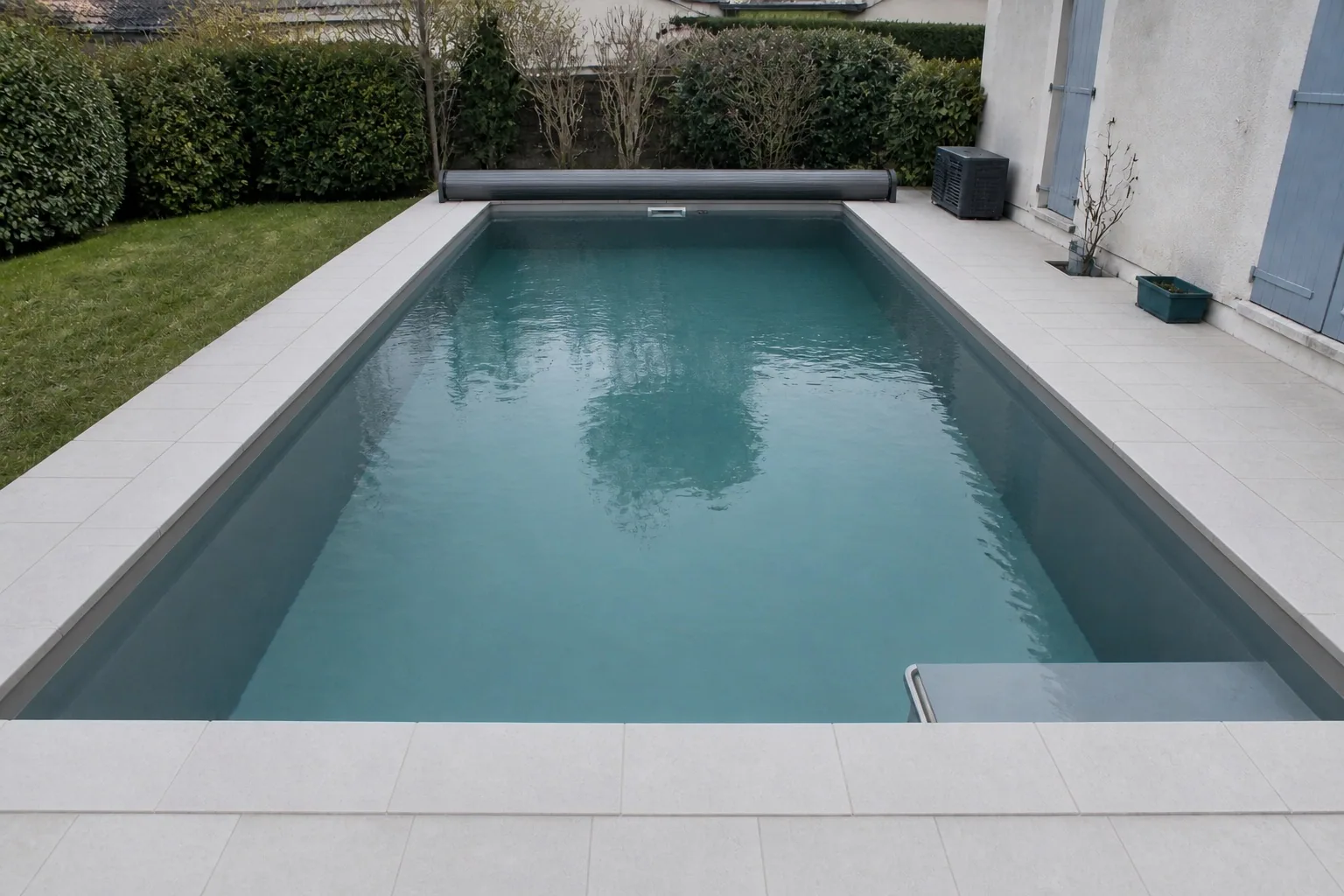 Même piscine après rénovation