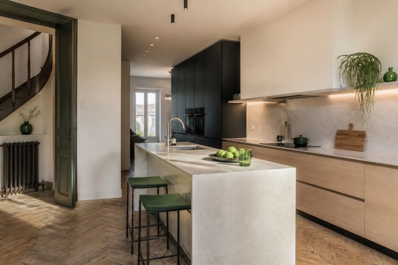 Cuisine rénovée dans une maison nantaise